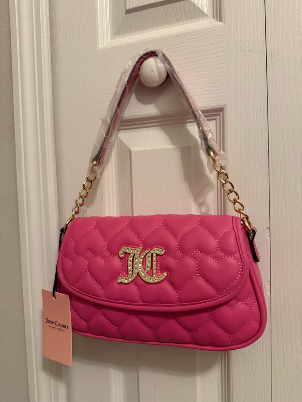 Juicy Couture Hot Pink Quilted Shoulder Bag with Gold Chain - Picture 4 of 5
